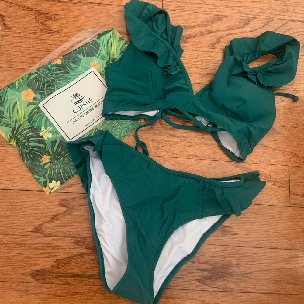 CUPSHE Women's Solid Teal Ruffled Lace Up Bikini